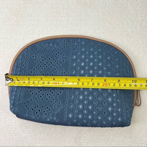 🎁Pick 5 for $25🎁 Large ULTA Makeup Bag - Picture 4 of 6